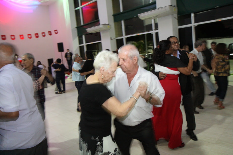 Baile Tempo que Dança: retire seu ingresso nas Casas do Idoso