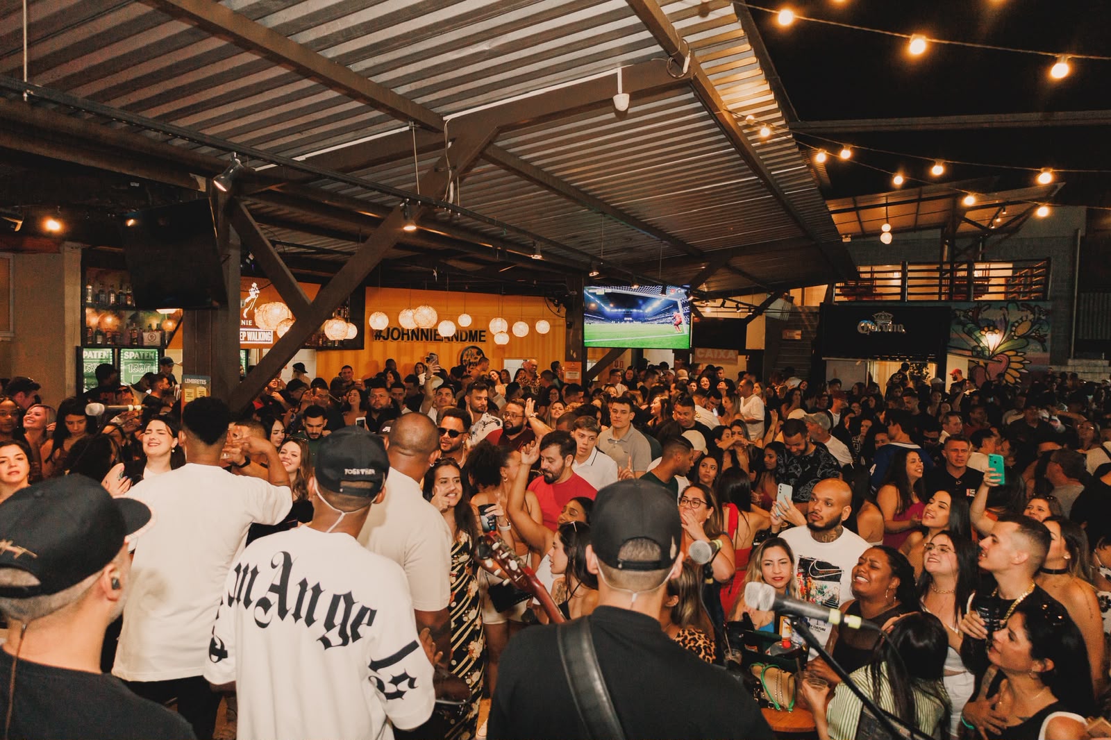 Brilho no Olhar celebra aniversário nesse domingo (30) com 6 atrações e 5 horas de show no Pé na Areia