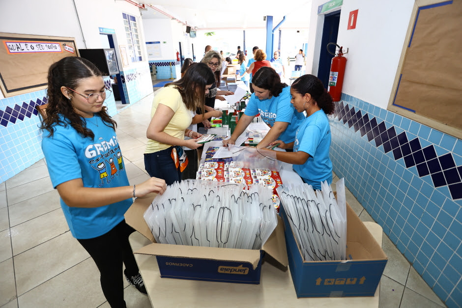 Encontro dos Grêmios reúne 600 estudantes e lança campanha solidária em São José