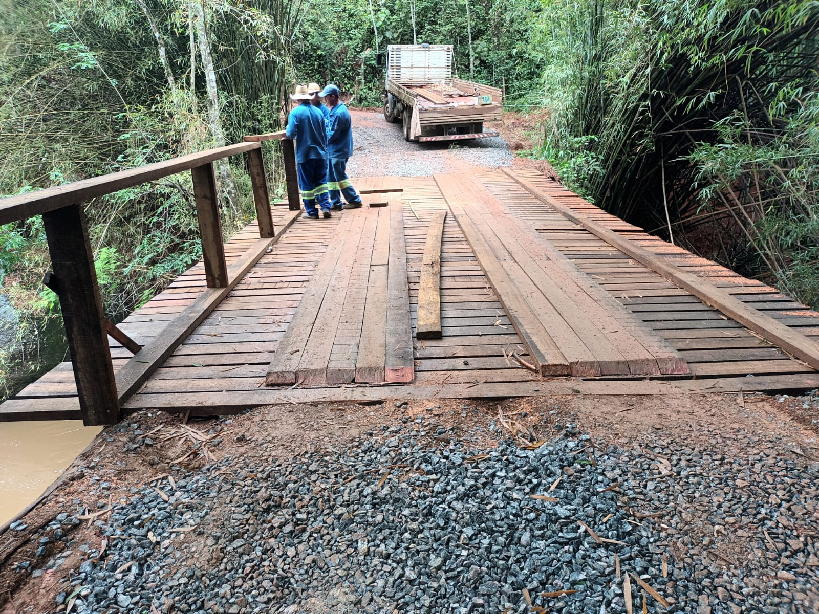 Ponte na Estrada Juca de Carvalho será interditada para reforma em São José