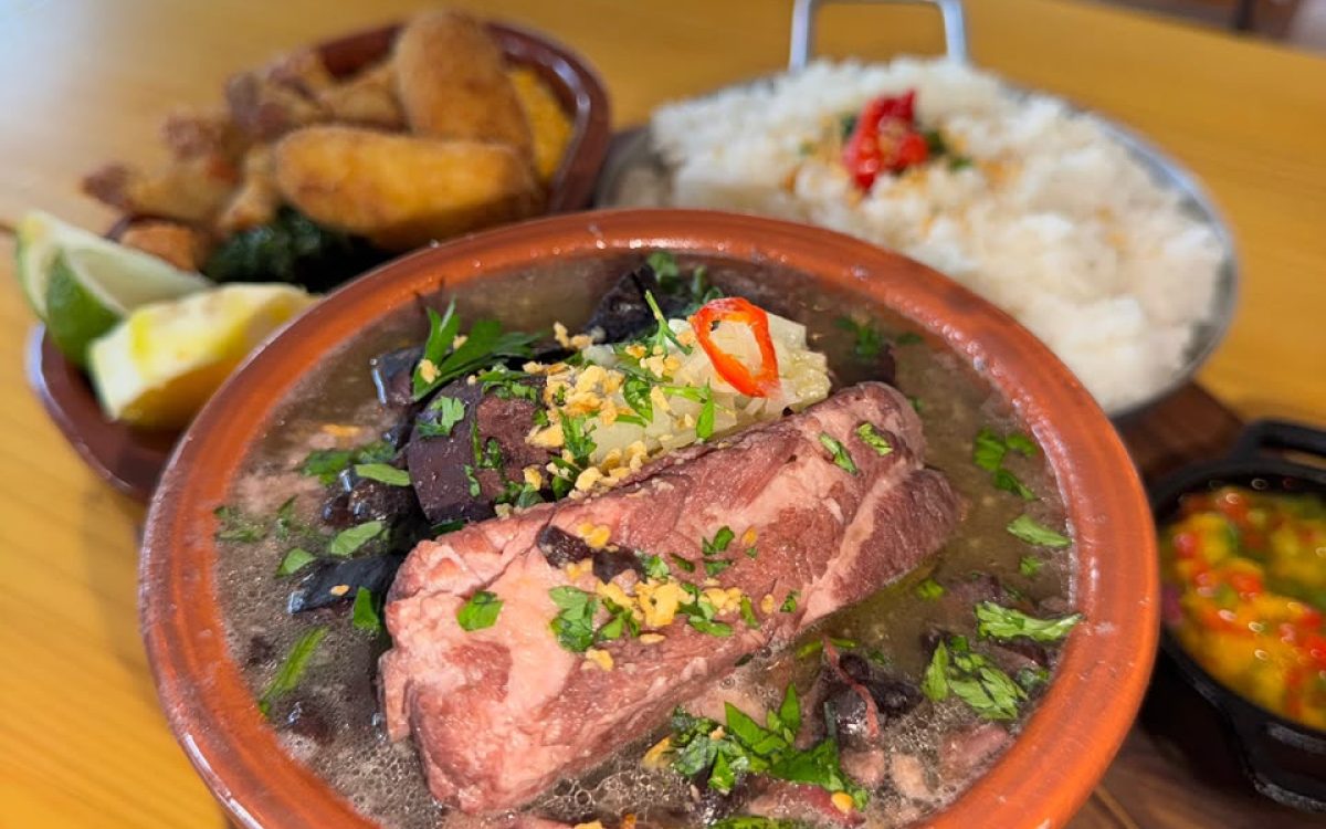 Dia dos Pais terá feijoada e roda de samba no Cajá Bar em São José